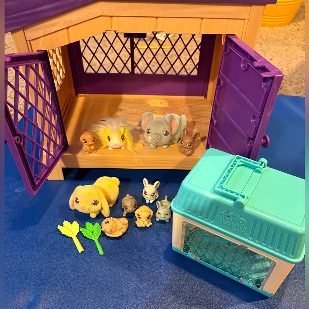 Little Live Pets Playhouses + Animals